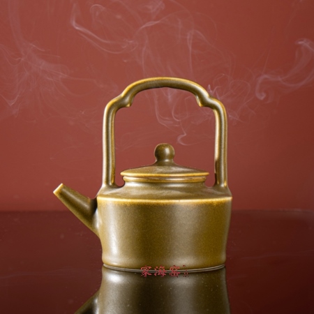 茶叶末 提梁壶